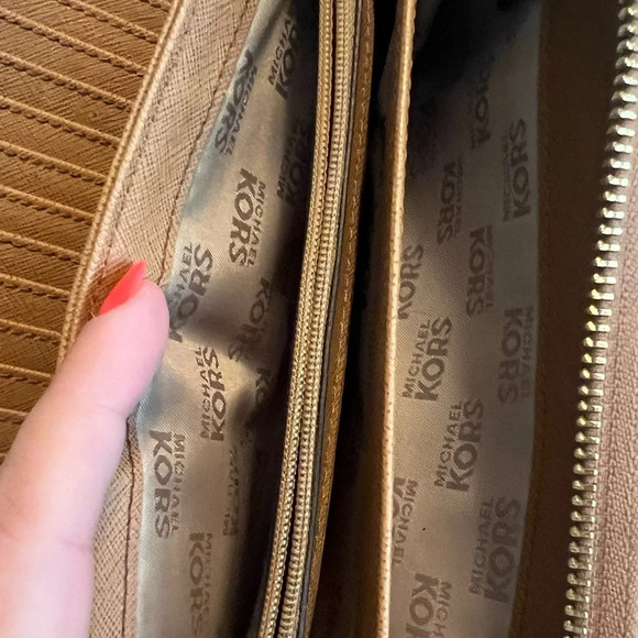 MICHAEL KORS large brown wallet 🫶🏼 - Picture 9 of 10